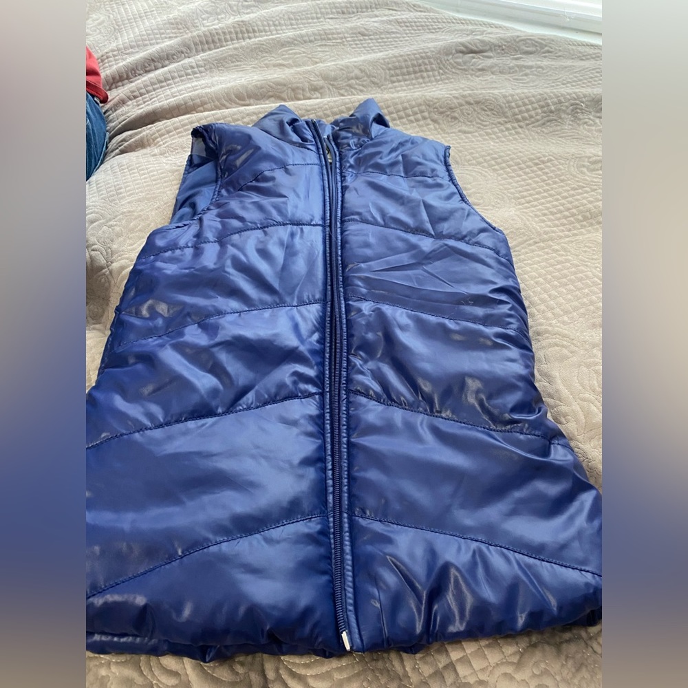 Navy blue puffer vest